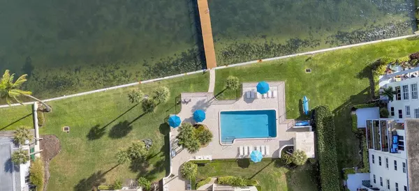 Lantana, FL 33462,1202 S Lake DR 501