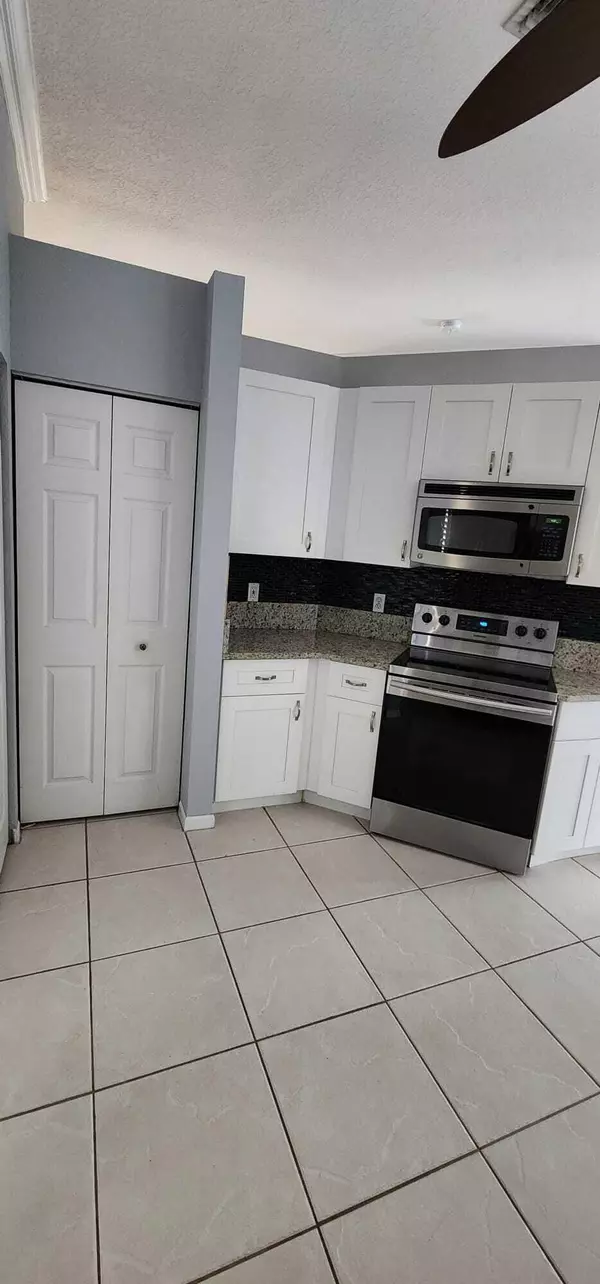 Royal Palm Beach, FL 33411,146 Prestige DR