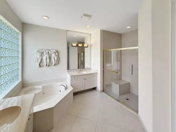 Lake Worth, FL 33467,7725 Royale River LN