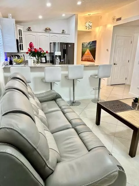 Greenacres, FL 33463,4942 Dillon ST