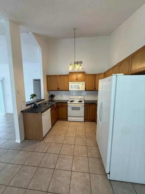 Royal Palm Beach, FL 33411,10705 Aquarius LN