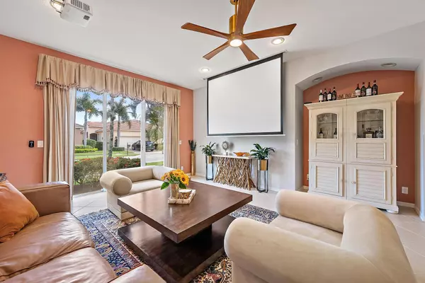 Palm Beach Gardens, FL 33418,101 Casa Grande CT