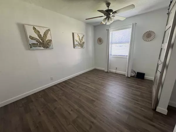 West Palm Beach, FL 33405,611 Monceaux RD