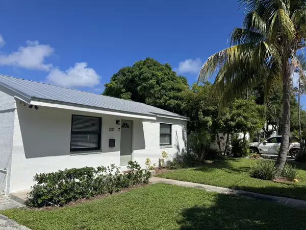 West Palm Beach, FL 33405,611 Monceaux RD