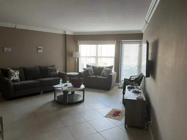 Fort Lauderdale, FL 33308,3700 Galt Ocean DR 514