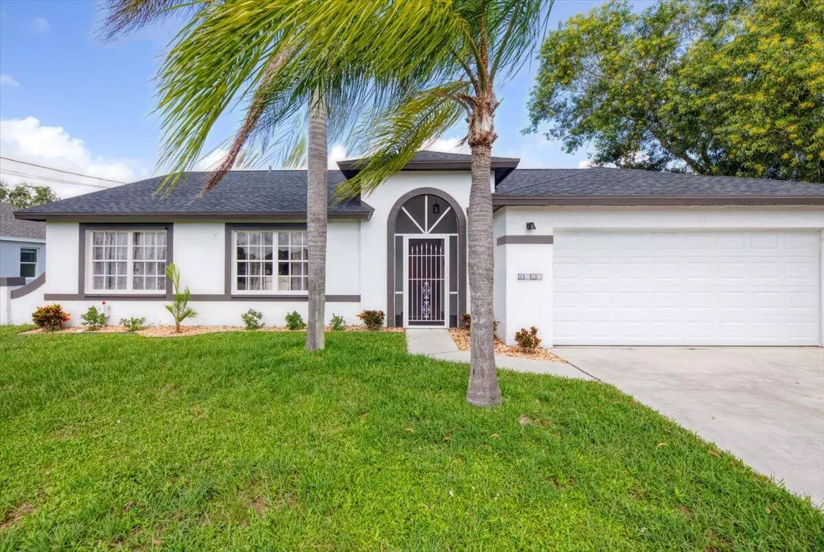 Port Saint Lucie, FL 34952,2400 SE Charleston DR