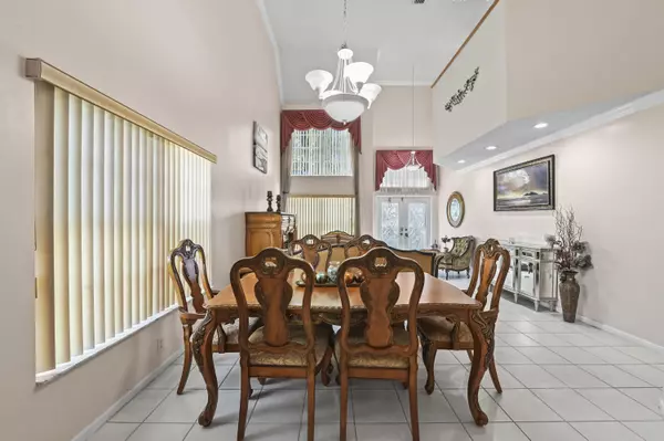 Pembroke Pines, FL 33029,375 SW 205th AVE