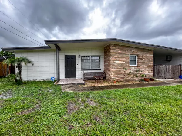 Port Saint Lucie, FL 34952,768 Cypress ST