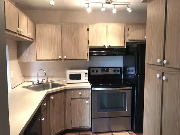 West Palm Beach, FL 33409,1107 Green Pine BLVD B3