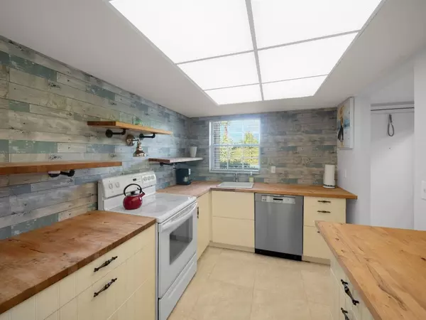 Singer Island, FL 33404,1262 N Sugar Sands BLVD 127