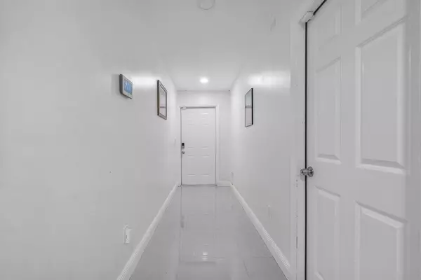 West Palm Beach, FL 33405,625 Forest Hill BLVD