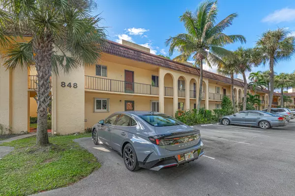 Boca Raton, FL 33486,848 SW 9th Street CIR 105