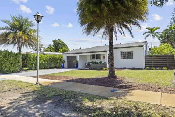 Miami Springs, FL 33166,297 Minola DR