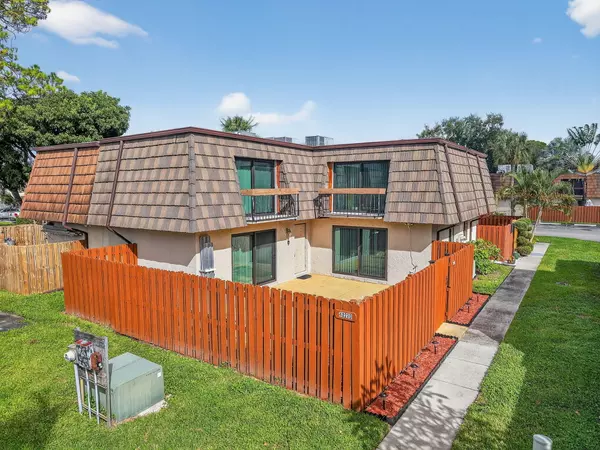 West Palm Beach, FL 33406,4023 Palm Bay CIR D