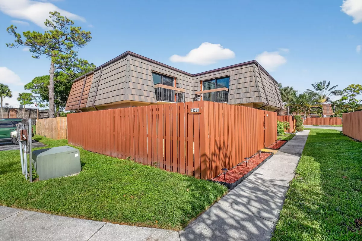 West Palm Beach, FL 33406,4023 Palm Bay CIR D