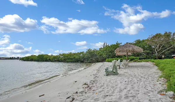 Hypoluxo, FL 33462,200 Scotia DR 305