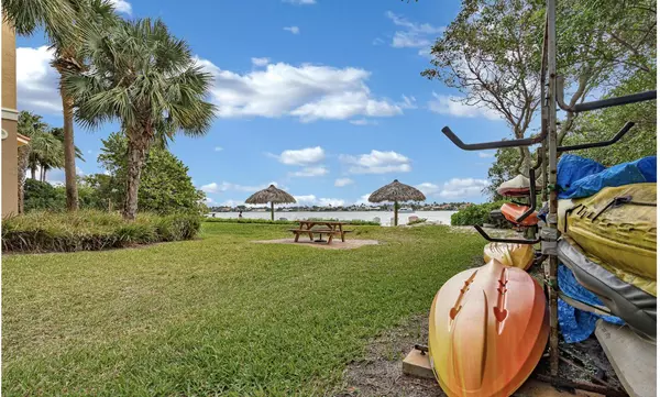 Hypoluxo, FL 33462,200 Scotia DR 305