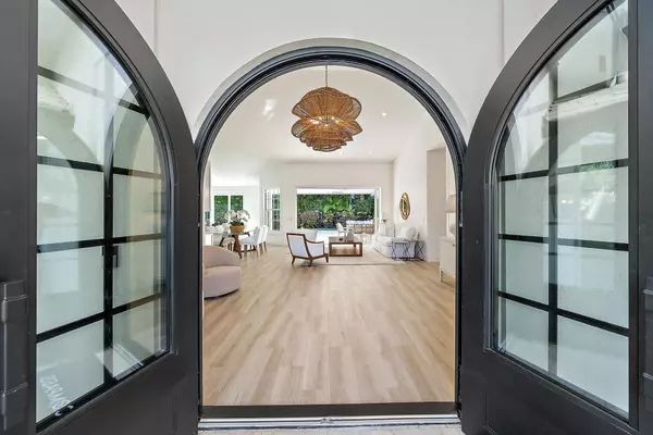 Jupiter Inlet Colony, FL 33469,189 Shelter LN