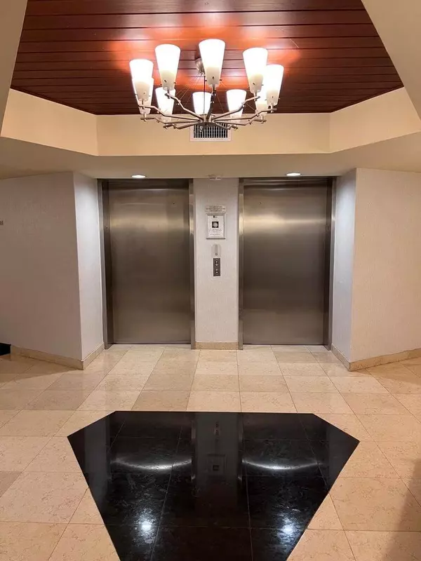 Aventura, FL 33180,3300 NE 191st ST 205