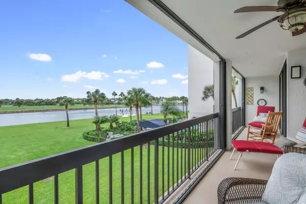 North Palm Beach, FL 33408,356 Golfview RD 301