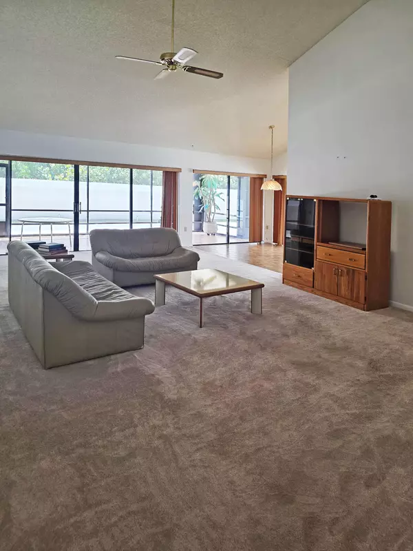 Jupiter, FL 33477,198 Ridge RD