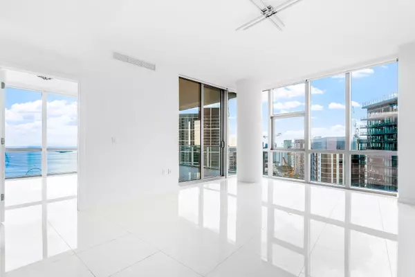 Miami, FL 33132,851 NE 1st AVE 4111