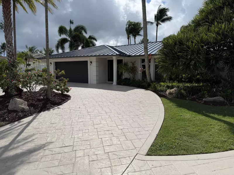 15 River DR, Tequesta, FL 33469