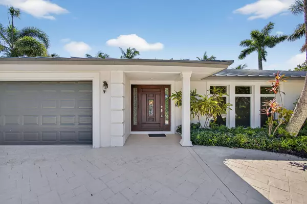 15 River DR, Tequesta, FL 33469