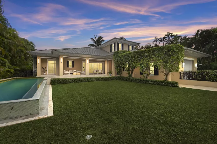 8 Osprey DR, Ocean Ridge, FL 33435