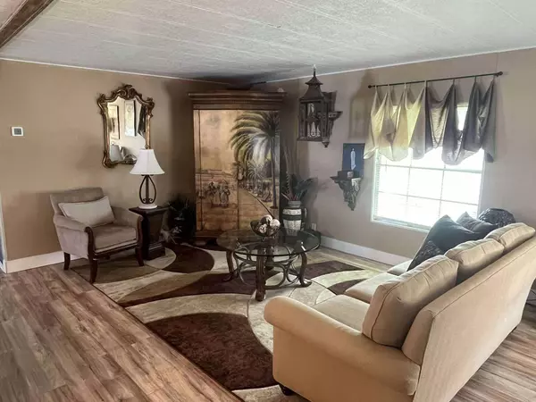 Port Saint Lucie, FL 34952,15 La Costa LN