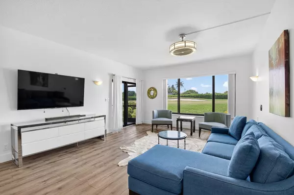 830 Greensward CT 107-H, Delray Beach, FL 33445