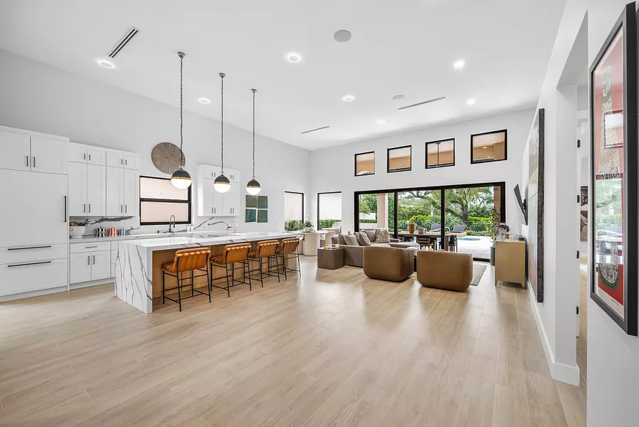 2370 NW 53rd ST, Boca Raton, FL 33496