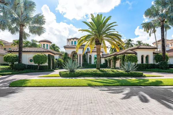 Palm Beach Gardens, FL 33418,207 Grand Pointe DR