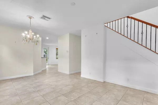 Palm Beach Gardens, FL 33410,740 Duchess CT