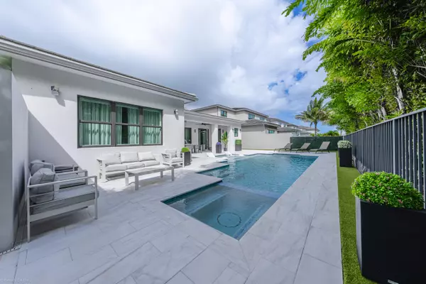 Boca Raton, FL 33496,8652 Dream Falls ST