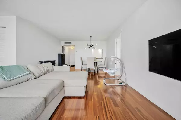 Boca Raton, FL 33487,6699 NW 2nd AVE 416