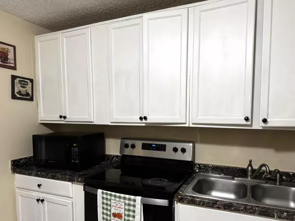 West Palm Beach, FL 33415,5300 Cannon WAY