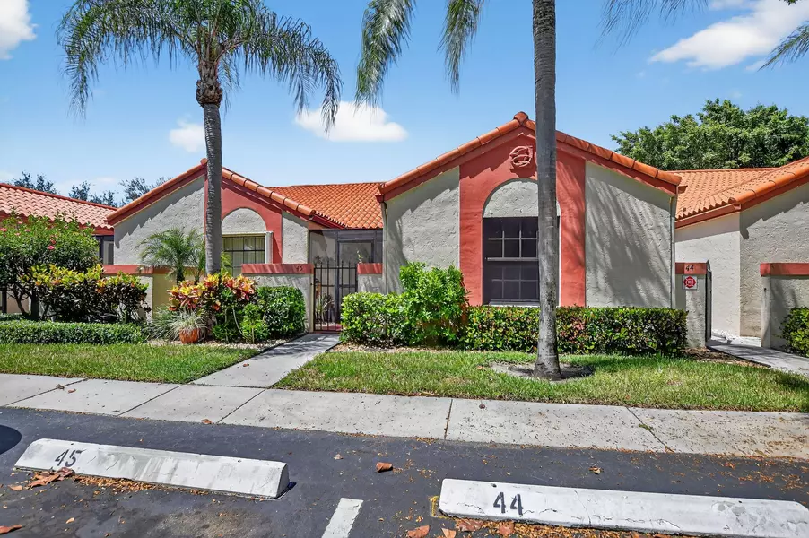 45 Centennial CT, Deerfield Beach, FL 33442