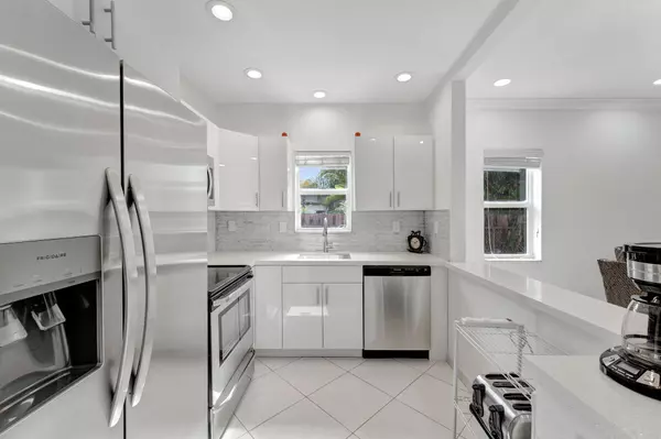 1450 N Riverside DR 103, Pompano Beach, FL 33062