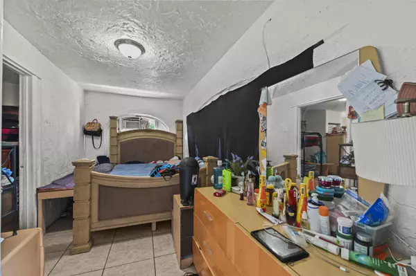 West Palm Beach, FL 33407,610 32nd ST