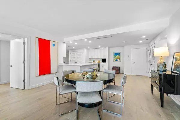 Palm Beach, FL 33480,2784 S Ocean BLVD 403s