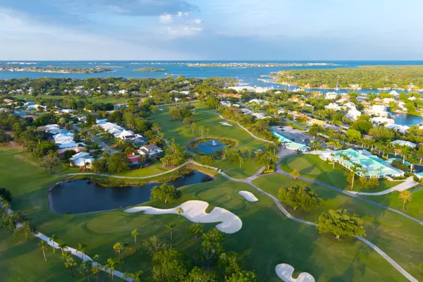 Stuart, FL 34997,3142 SE W Fairway