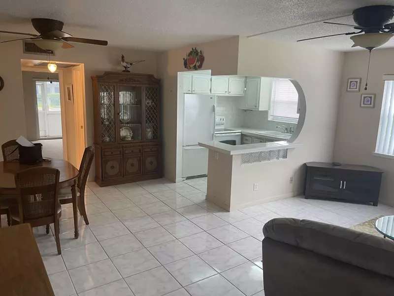 424 Chatham U, West Palm Beach, FL 33417