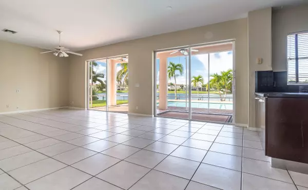 Pembroke Pines, FL 33027,122 SW 164th TER