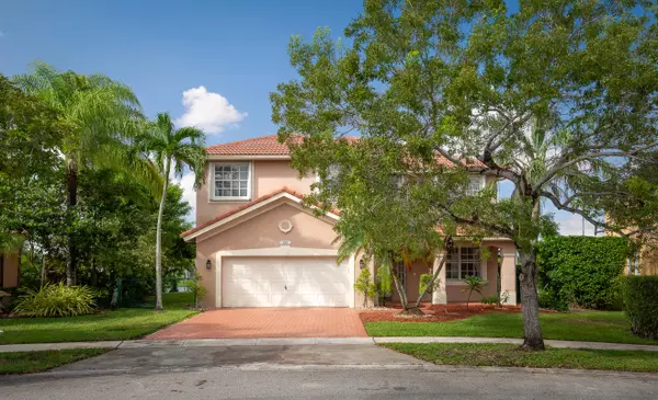 122 SW 164th TER, Pembroke Pines, FL 33027