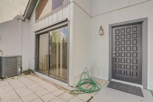Royal Palm Beach, FL 33411,100 Sparrow DR 3