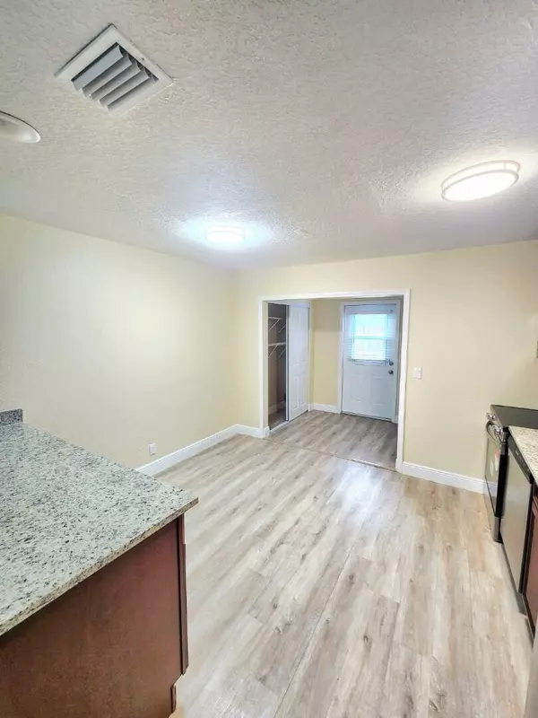West Palm Beach, FL 33417,4875 Orlando AVE B