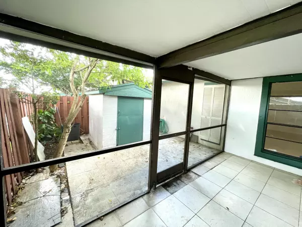 Palm Springs, FL 33461,1020 Manor DR 1-C