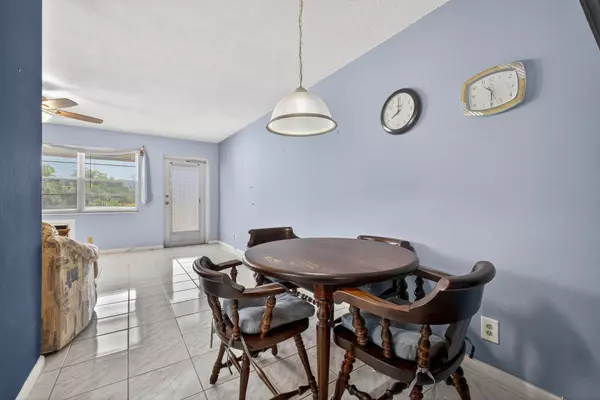 West Palm Beach, FL 33417,176 Windsor H