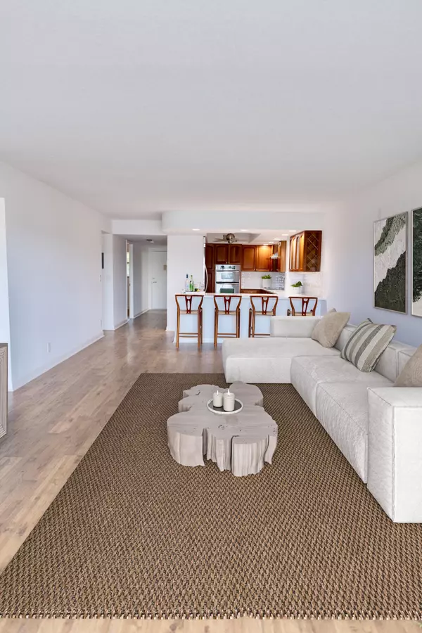 North Palm Beach, FL 33408,1030 Us Highway 1 306